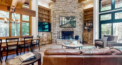 Dog friendly, peaceful cabin, firepit, deck, away from it all