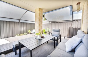 屋外ダイニングエリア