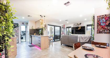 Luxe Cosy Master Bedroom w/ lush thick king bed and double shower in Beechboro