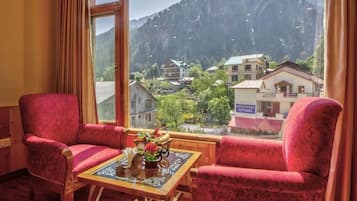 Luxury Room, Mountain View | Soundproofing, free WiFi
