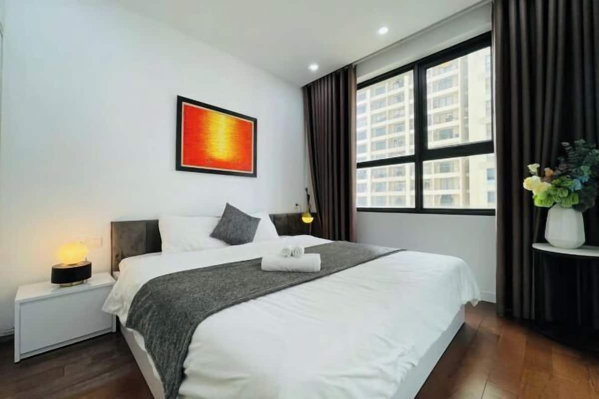 1 bedroom, blackout curtains, iron/ironing board, free WiFi