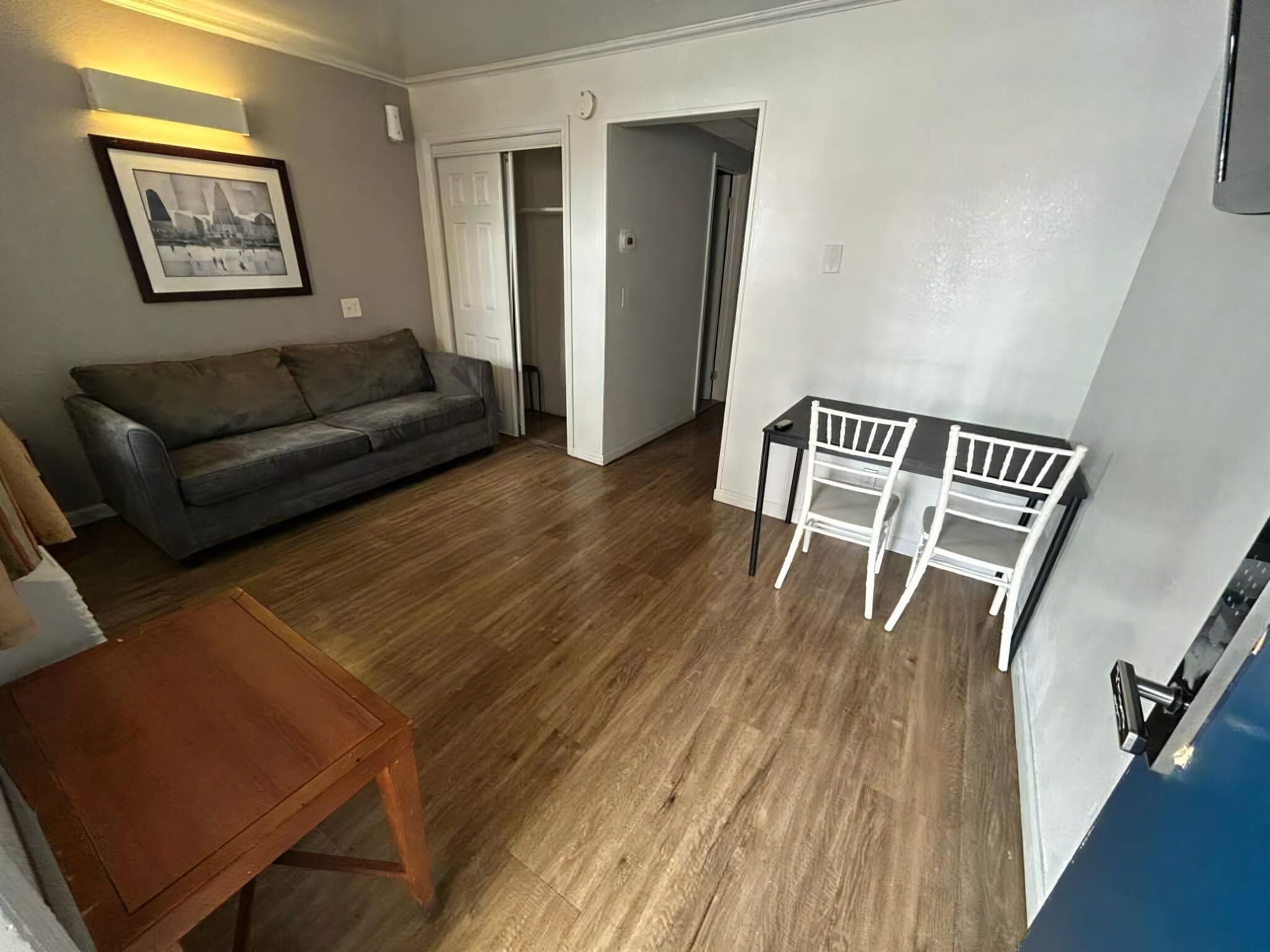 Basic Apartment, City View