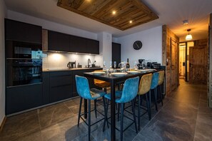 Dining - 8-person flat in a new residence at the foot of the slopes (LA TOUSSUIRE)