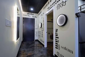 Interior - *New* Loft 5 min Shadyside/East Liberty Sleeps 4 (Pittsburgh)