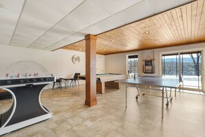 Spielezimmer