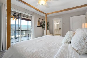 11 bedrooms, desk, free WiFi, bed sheets