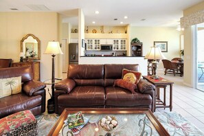 Smart TV, offices, printers - Serene pool home in the exclusive Heritage Oaks Golf & Country Club - Oak Water Escape (Sarasota)