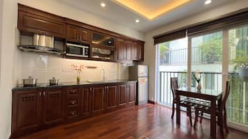 Fridge, microwave, stovetop, rice cooker