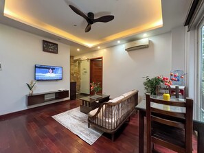 Luxury Apartment, City View | Living area | TV - NINE HOUSING 535 Kim Ma (Hanoi)