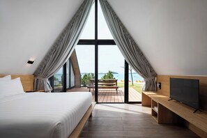 Family Double Room, Sea View | Bathroom | Shower, rainfall showerhead, hair dryer, bathrobes - Summer Bay Beach Club & Cabins (Prey Nob)