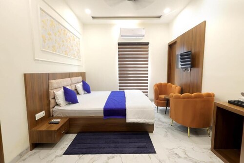 Hotel Shrinath Palace