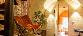 Holiday home with a sauna near three ski resorts