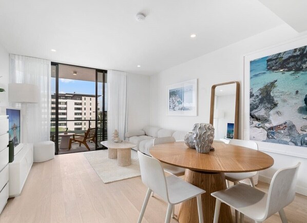 Apartment, 1 Bedroom, Partial Ocean View