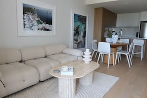 Apartment, 1 Bedroom, Partial Ocean View | Living area