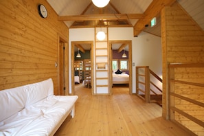 Chalet, 3 Bedrooms, Non Smoking | Living area