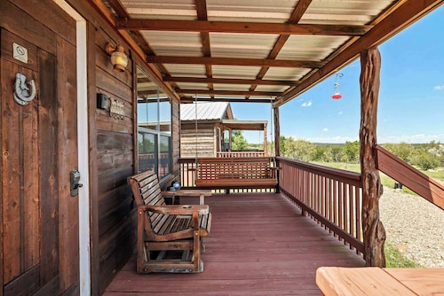 Enchanted Rockview Cabin 4 | Accessible | 2 Queens