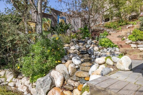 Stunning outdoor space 5 min to Aquarium and Golf