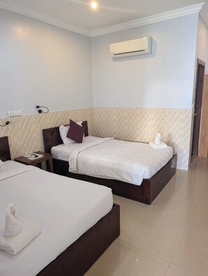 In-room safe, free WiFi - Tim & Sophy Angkor Inn (Siem Reap)