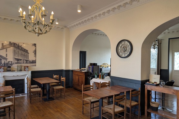 Daily buffet breakfast (EUR 10 per person)