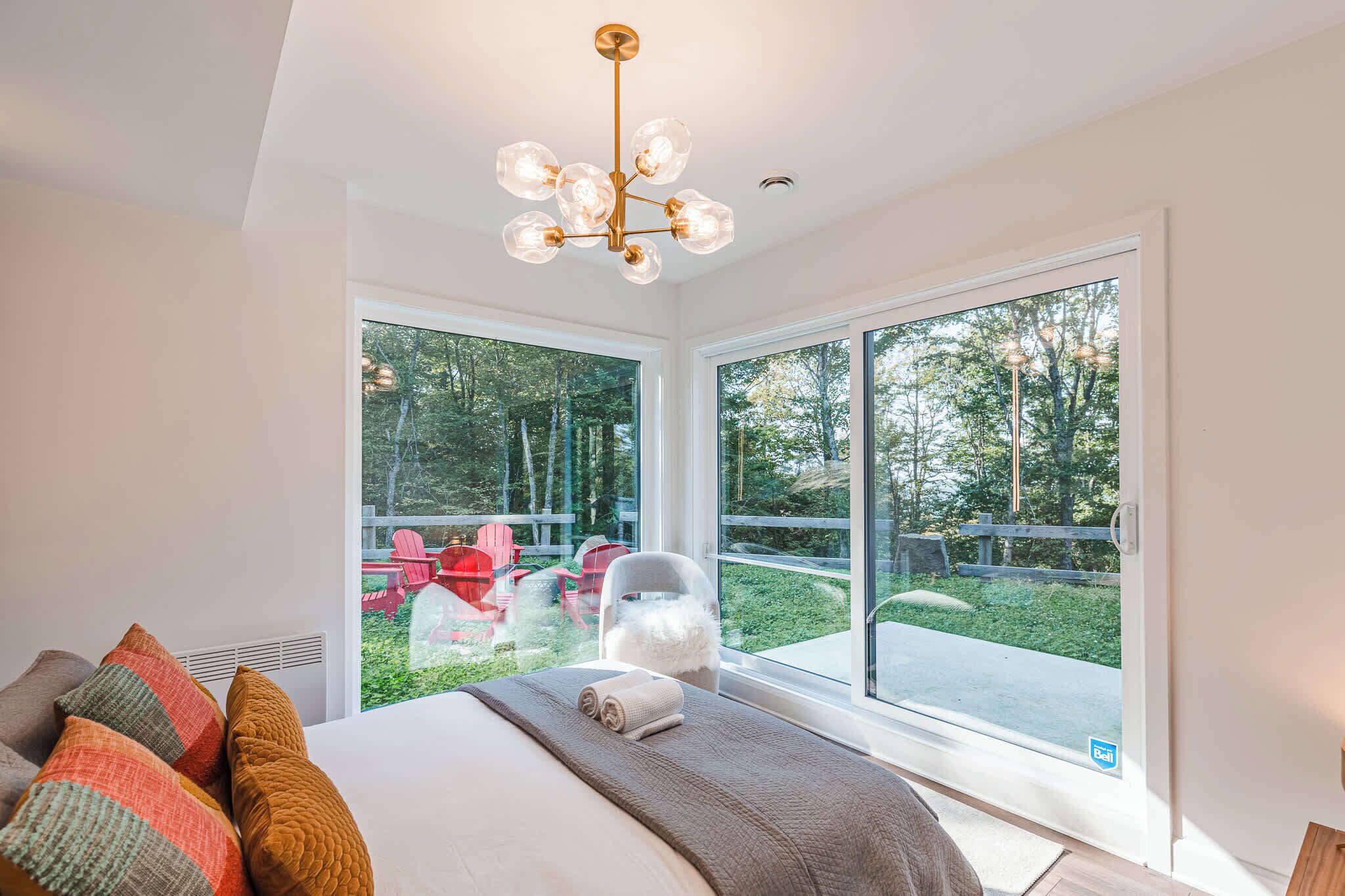 6 bedrooms, iron/ironing board, travel cot, WiFi