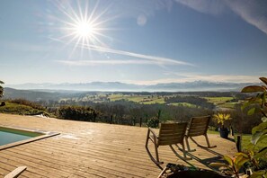 Outdoor pool, a heated pool - L'ensemble de la Ferme Bourdasse Pour 10 Personnes (Saucède)