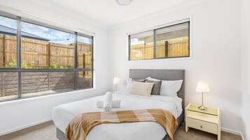 4 Schlafzimmer, Bügeleisen/Bügelbrett, WLAN, Bettwäsche