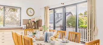 RiverView 5Bs Home near Freeway&Shops @ Loganholme