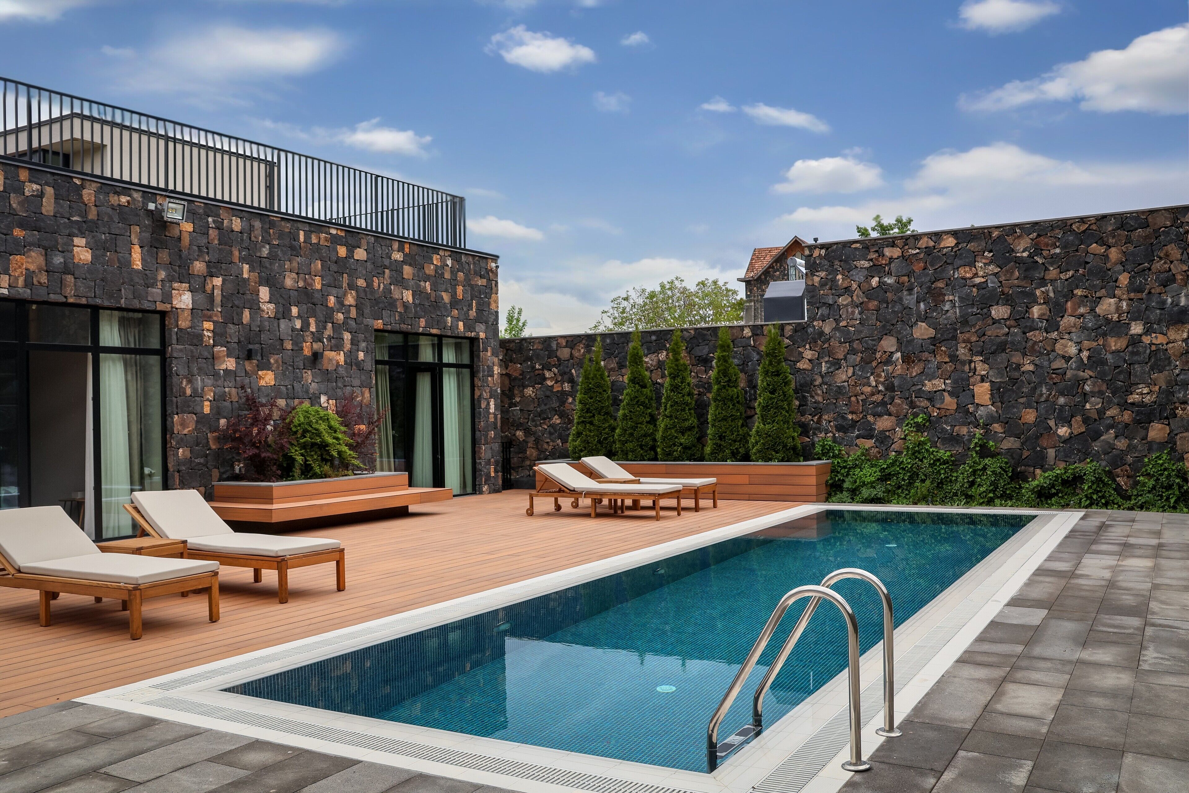 Villa | Minibar, in-room safe, desk, iron/ironing board