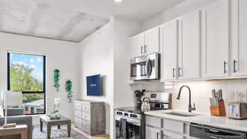 Fridge, microwave, oven, stovetop