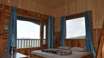 Luxury Room, Balcony