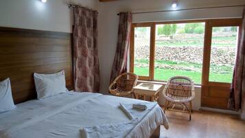 4 bedrooms