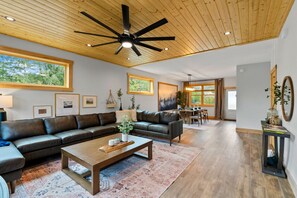 TV connectée, cheminée