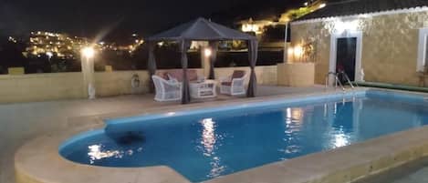 Piscine extérieure