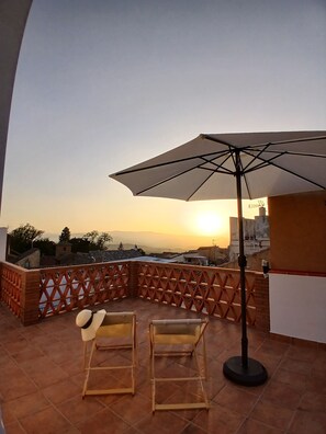 Terrace/patio - Rural house "El mirador del Valle" with fireplace in Granada (Nigüelas)