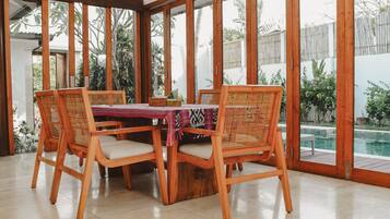 Villa, 3 chambres, piscine privée | Salle à manger