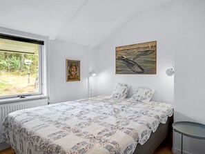 3 bedrooms, Internet