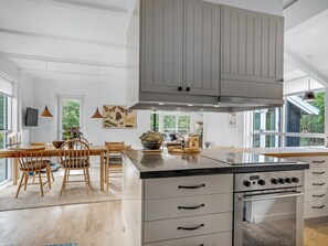 Fridge, microwave, dishwasher, cookware/dishes/utensils