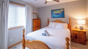 3 bedrooms, iron/ironing board, Internet