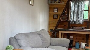 Smart TV - Glamping Moret Tiny House M1 Cabaña Para 2 Personas-pet Friendly (Arteaga)