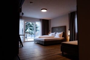 Couple Suite | Allergitestet sengetøy, safe på rommet og skrivebord for bærbar PC