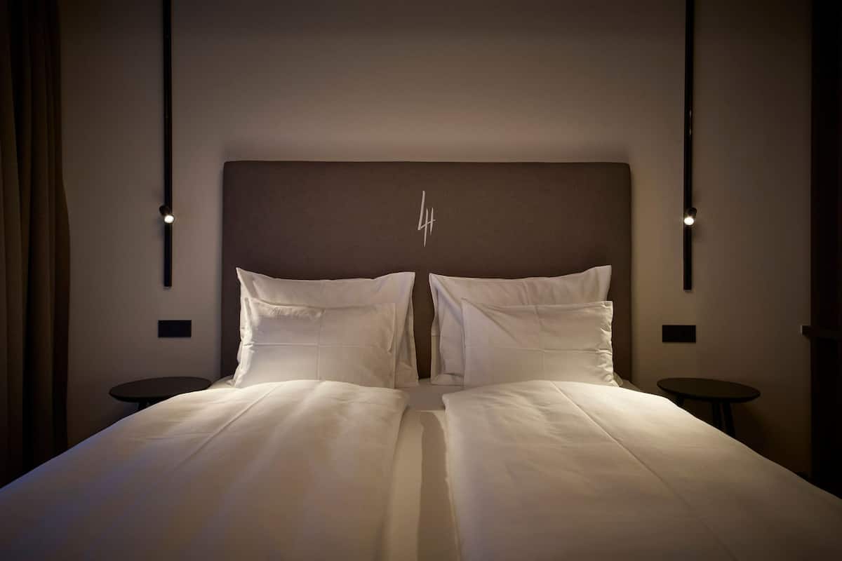2 bedrooms, hypo-allergenic bedding, in-room safe, laptop workspace