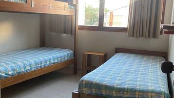 3 bedrooms, WiFi, bed sheets