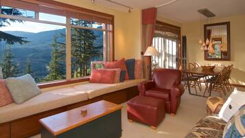 Televisión, chimenea