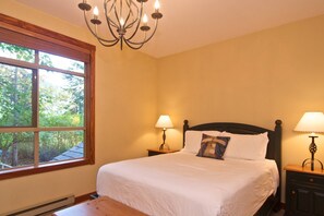 2 bedrooms, iron/ironing board, WiFi - Bluff 9 townhouse with beautiful view (Whistler)