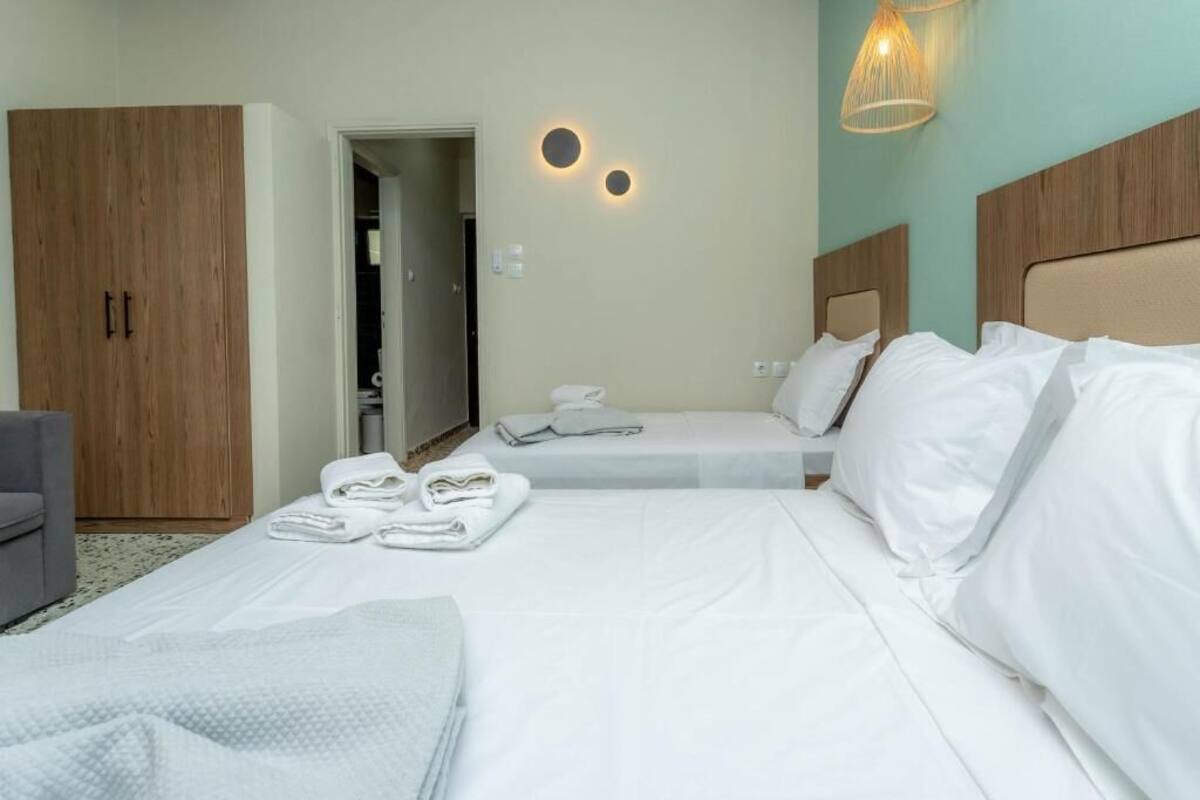 Laptop workspace, soundproofing, free WiFi, bed sheets