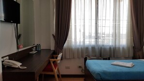 Deluxe Room | Rollaway beds, free WiFi, bed sheets - PearLi View Hotel Iloilo powered by Cocotel (Iloilo)