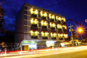 Exterior - PearLi View Hotel Iloilo powered by Cocotel (Iloilo)