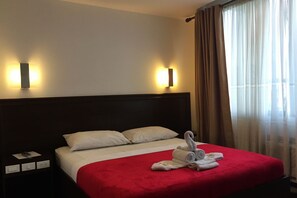Superior Room | Rollaway beds, free WiFi, bed sheets - PearLi View Hotel Iloilo powered by Cocotel (Iloilo)
