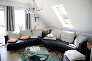 TV, fireplace, DVD player, stereo