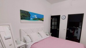 1 Schlafzimmer, Schreibtisch, Bügeleisen/Bügelbrett, WLAN